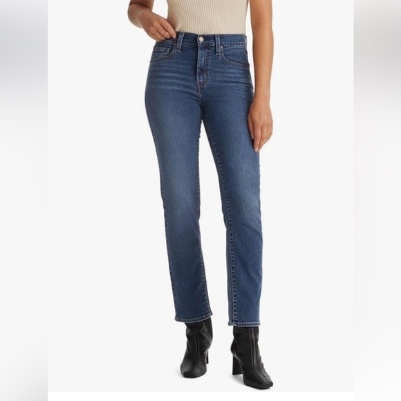 Levi's Women's Size 32 High-Rise Straight Leg Casual Denim Jeans - Picture 1 of 9
